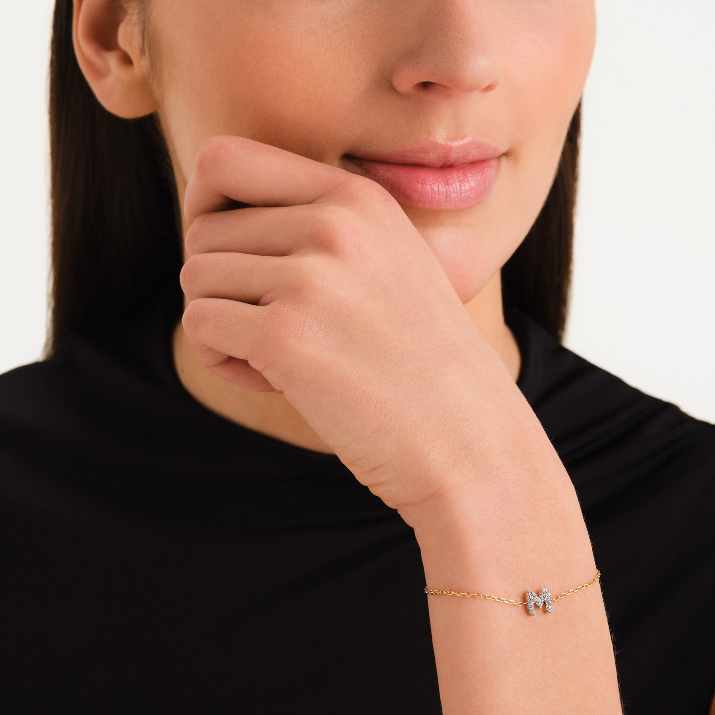 Bracelet lettre M avec cristaux