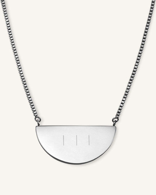 Collier Demi-Lune Avec Initiale