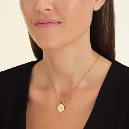 Collier médaillon torsadé