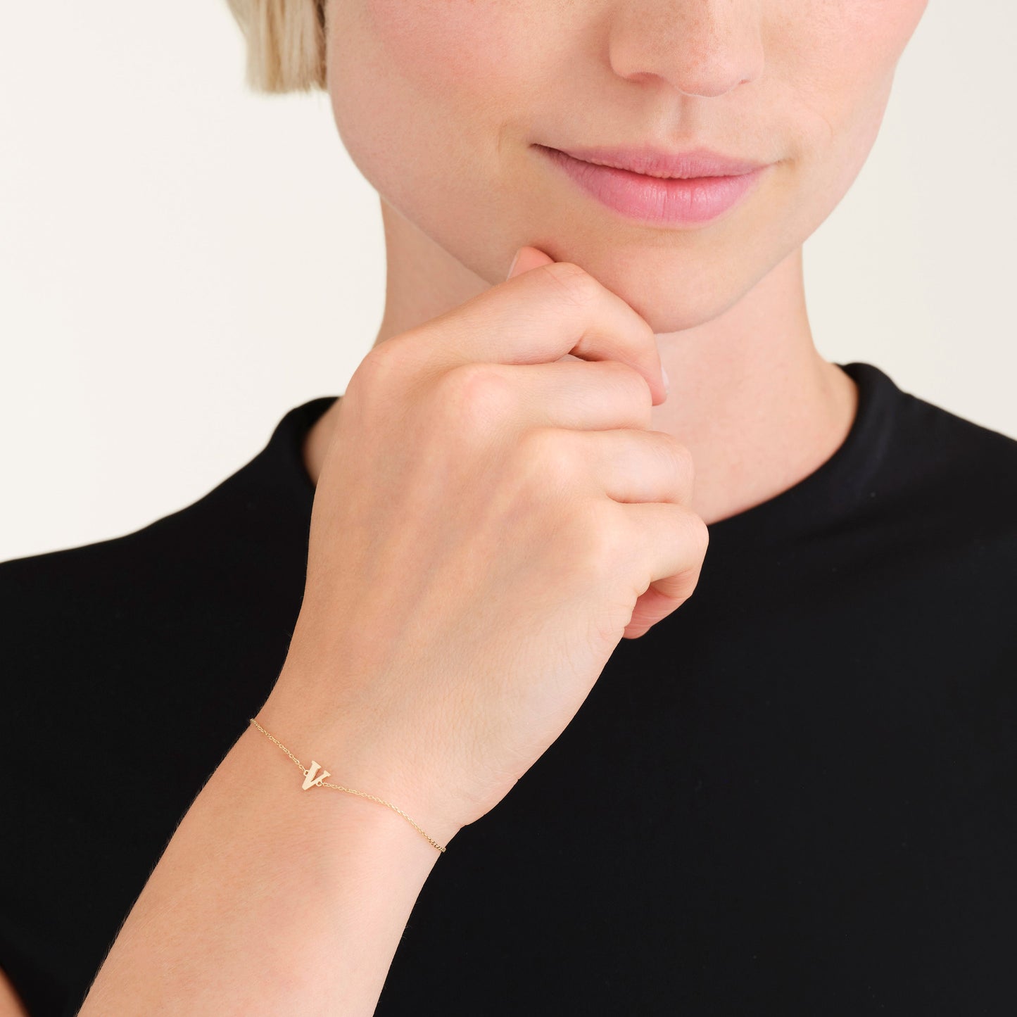 Bracelet Initiale V